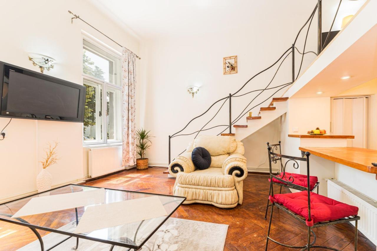 Sabin Apartments Private Parking Брашов Екстер'єр фото