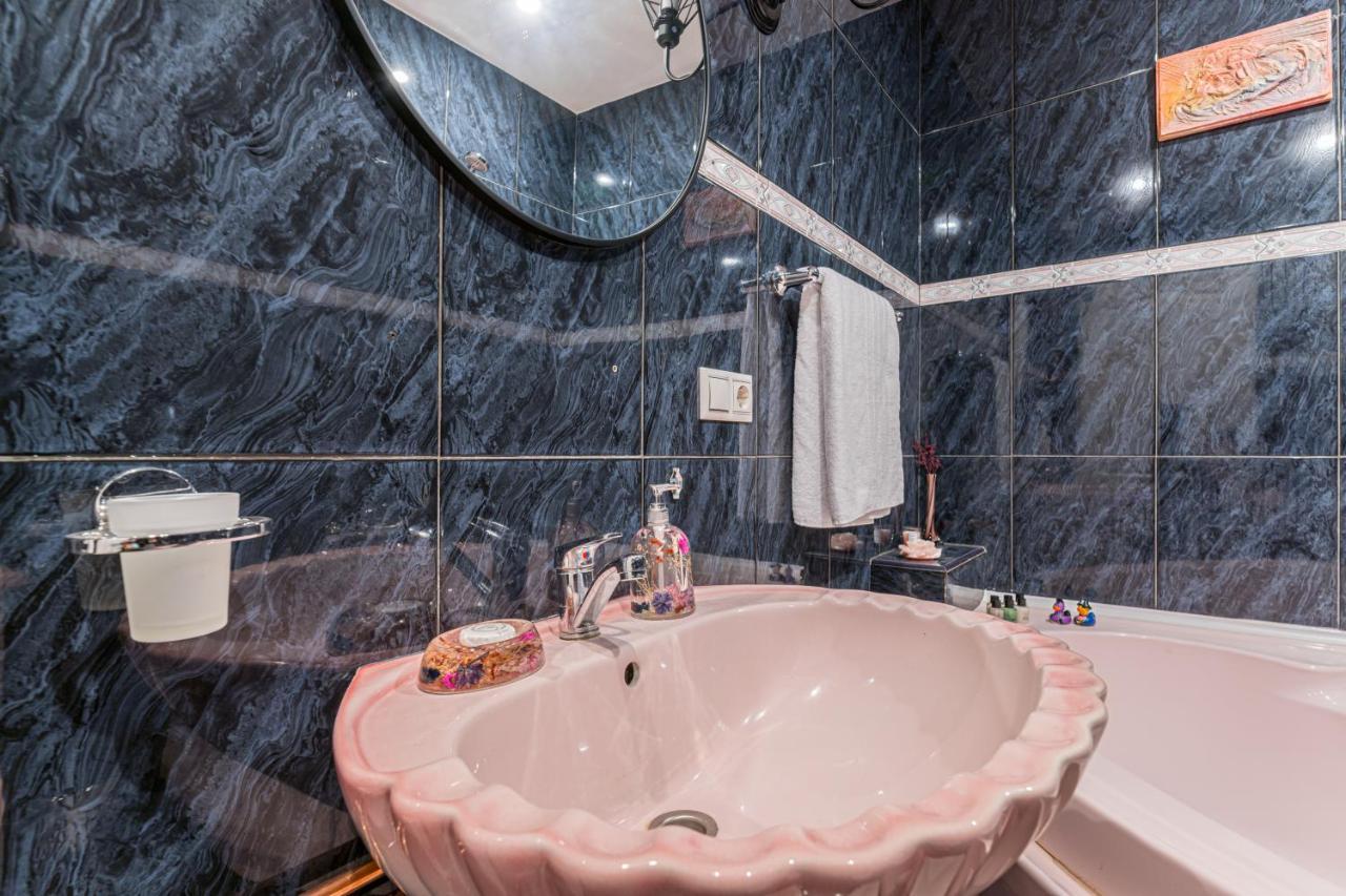 Sabin Apartments Private Parking Брашов Екстер'єр фото