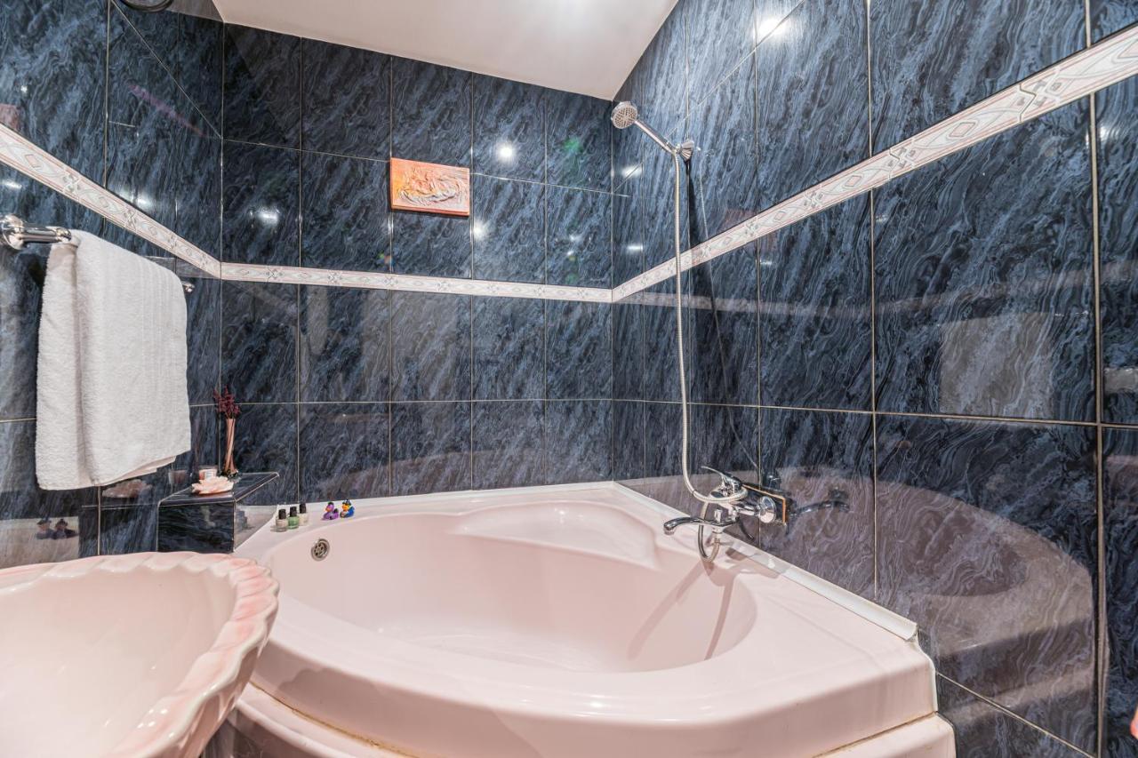 Sabin Apartments Private Parking Брашов Екстер'єр фото