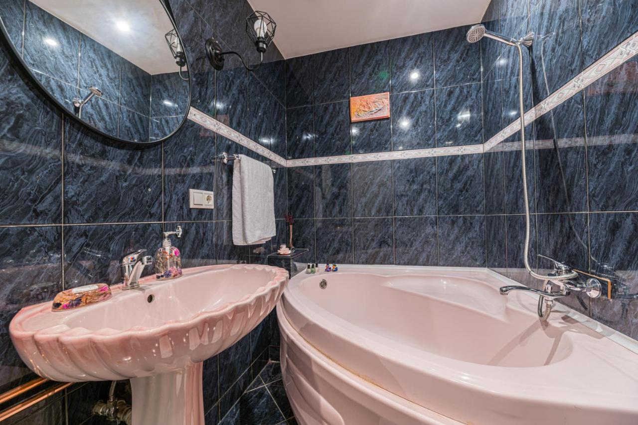 Sabin Apartments Private Parking Брашов Екстер'єр фото