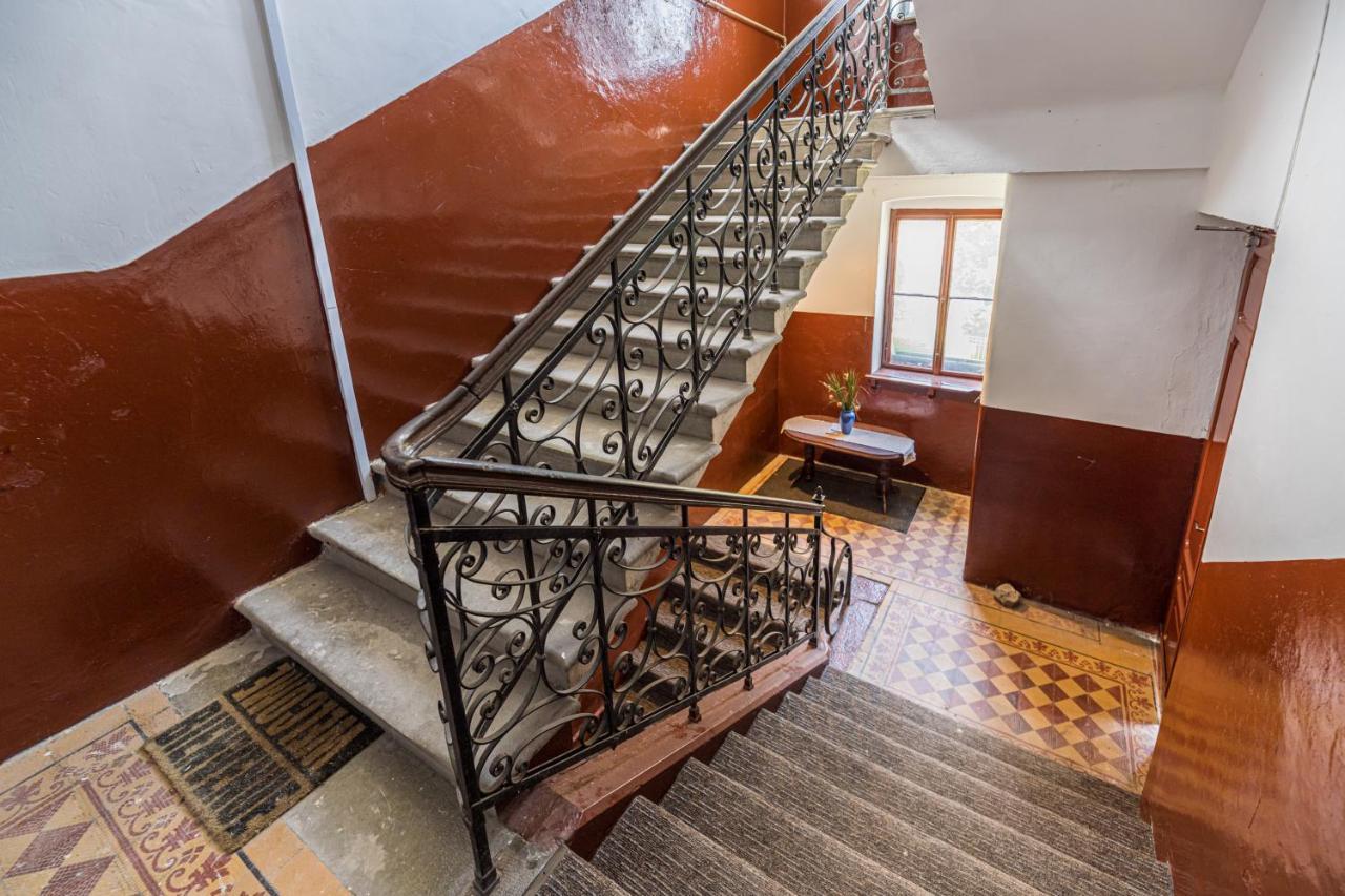 Sabin Apartments Private Parking Брашов Екстер'єр фото