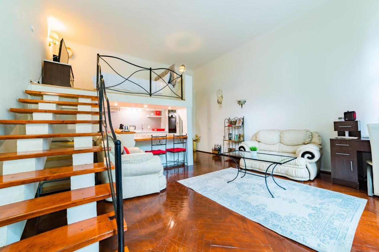Sabin Apartments Private Parking Брашов Екстер'єр фото