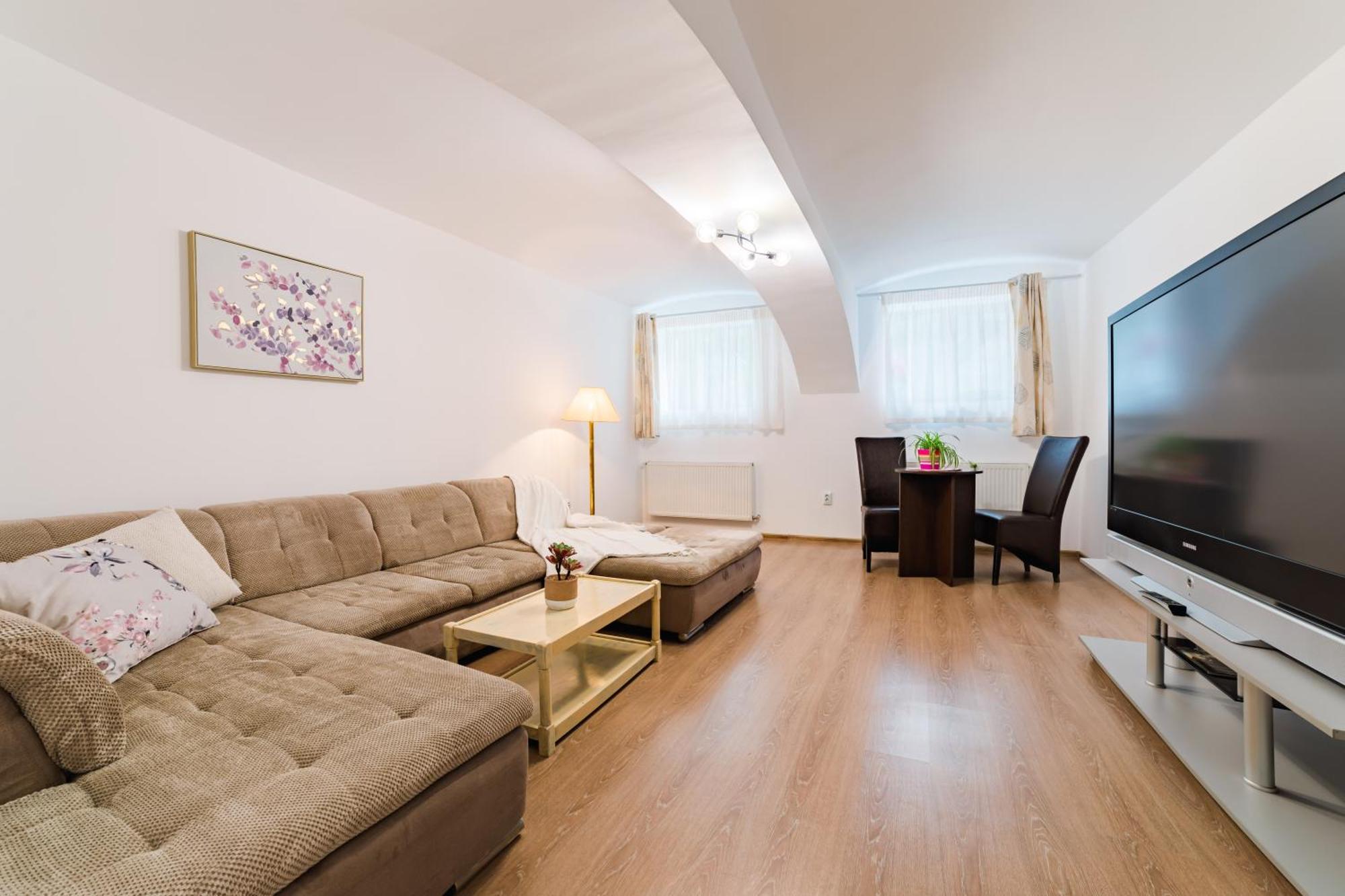 Sabin Apartments Private Parking Брашов Екстер'єр фото